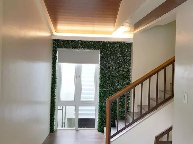 Hotelli The Leaf House