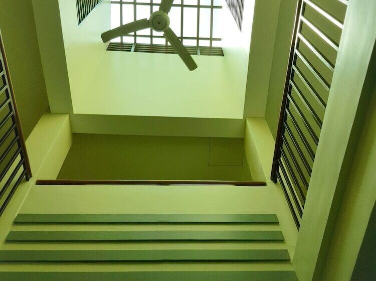 호텔 The Leaf House