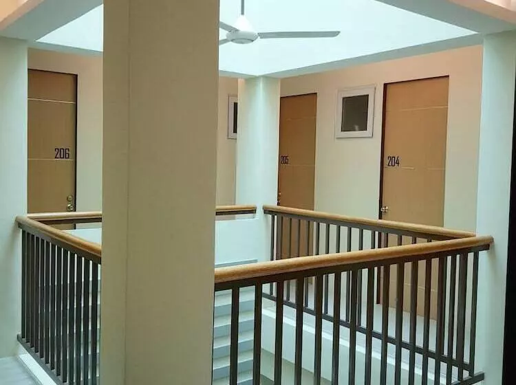 Hotelli The Leaf House