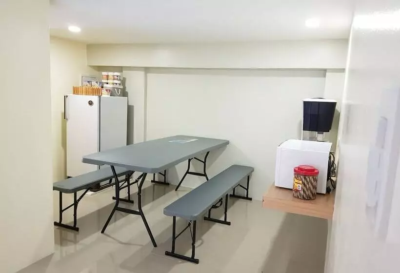 Hotelli The Leaf House