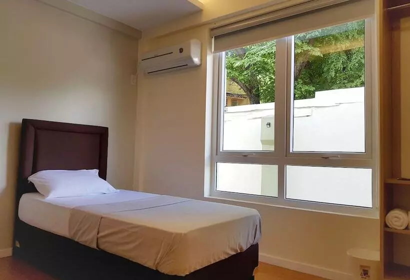 Hotelli The Leaf House