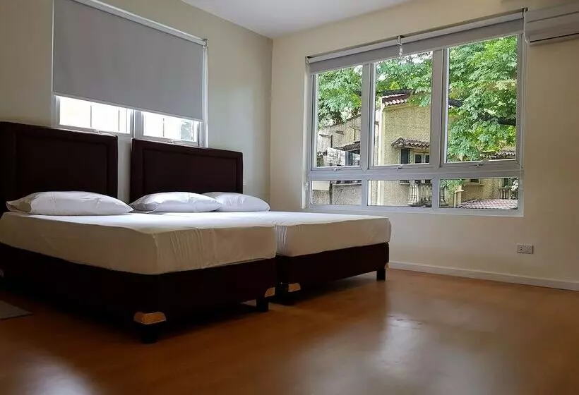 Hotelli The Leaf House