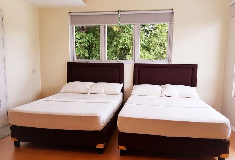 호텔 The Leaf House