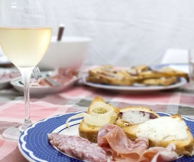 ホテル Vistazzurra B&b