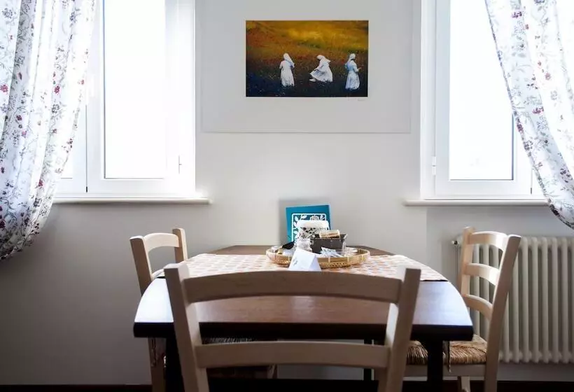 ホテル Vistazzurra B&b