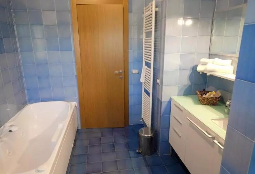 ホテル Vistazzurra B&b