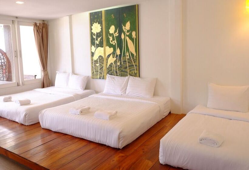 هتل Fah Talay Resort