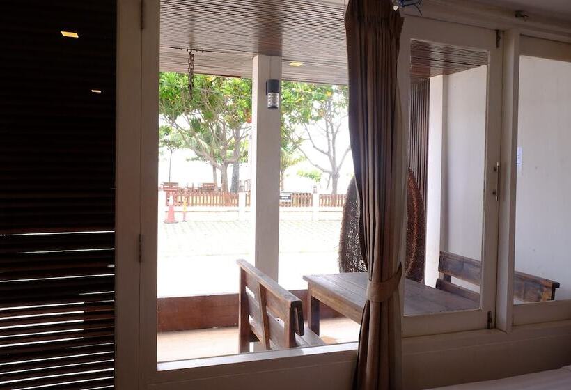 هتل Fah Talay Resort