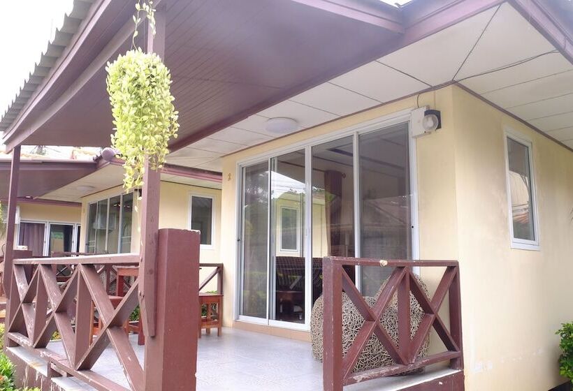 هتل Fah Talay Resort