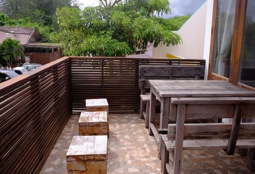 هتل Fah Talay Resort