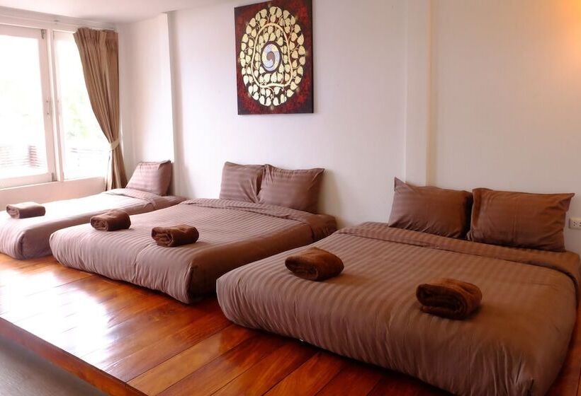 هتل Fah Talay Resort