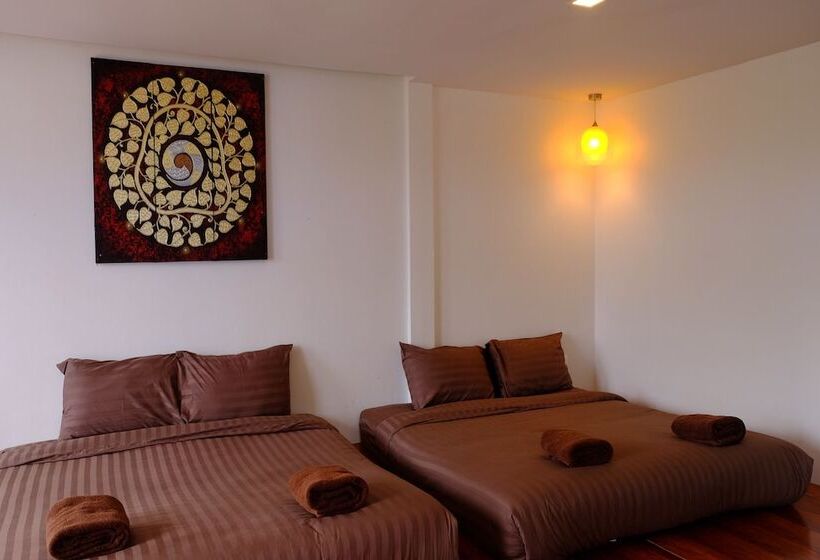 هتل Fah Talay Resort