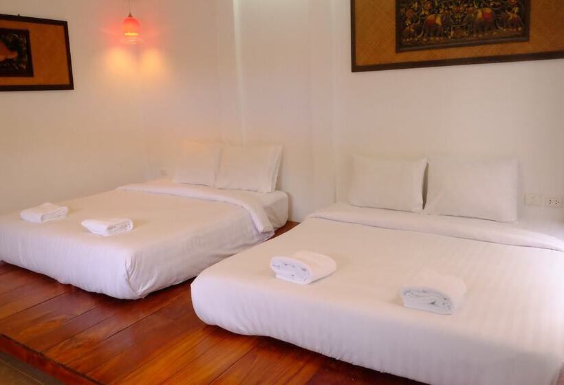 هتل Fah Talay Resort