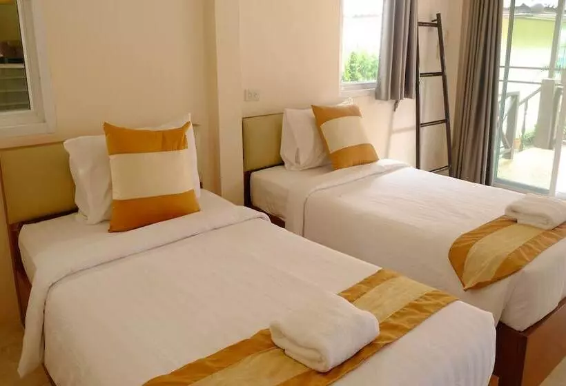 هتل Fah Talay Resort
