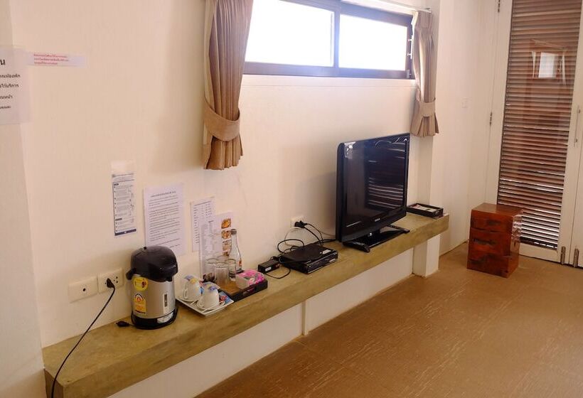 هتل Fah Talay Resort