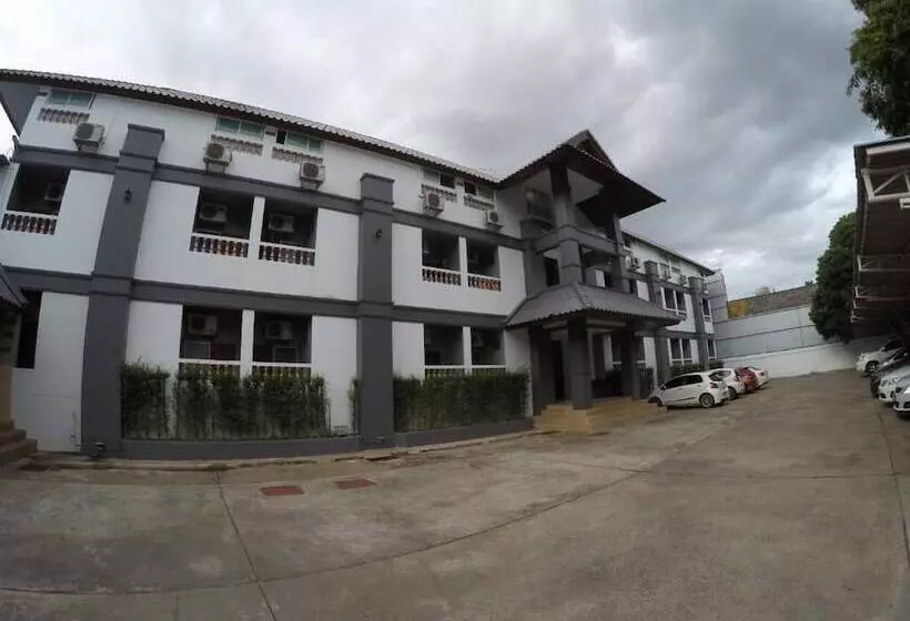 ホテル Future Place Mansion Ubon