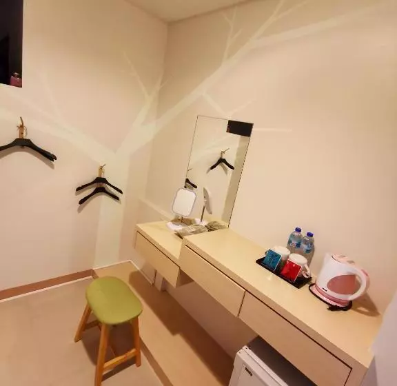 هتل Green Park Homestay