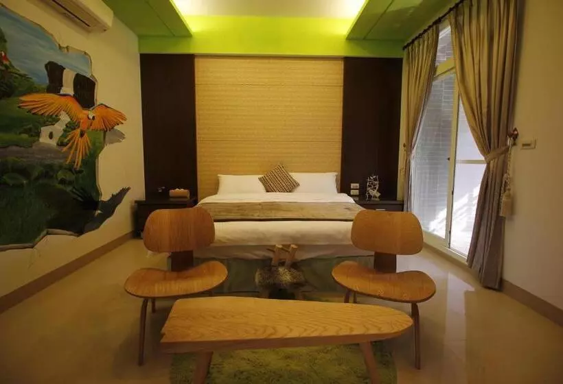 هتل Green Park Homestay