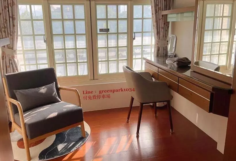 هتل Green Park Homestay