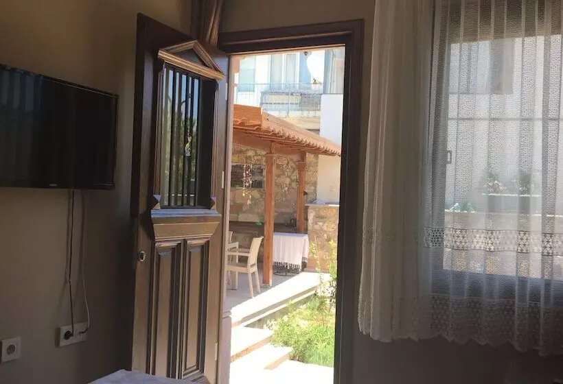 ホテル Hayriye Hanim Ege