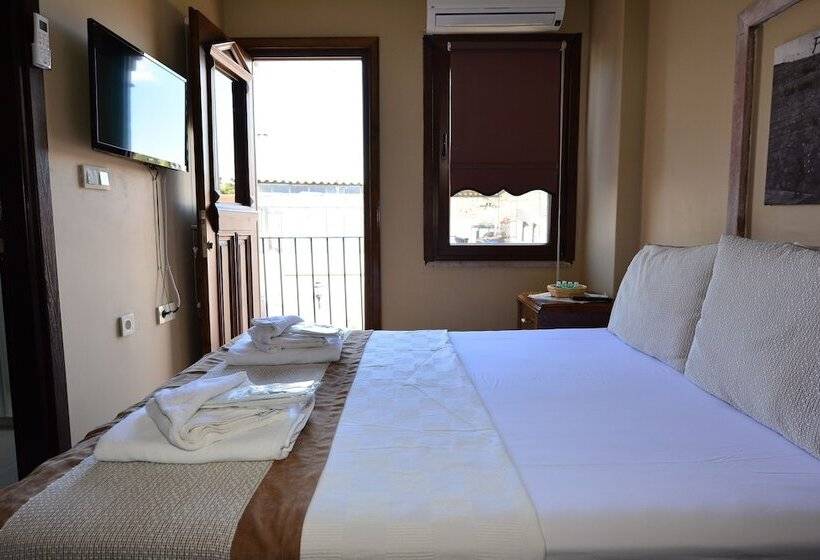 هتل Hayriye Hanim Ege