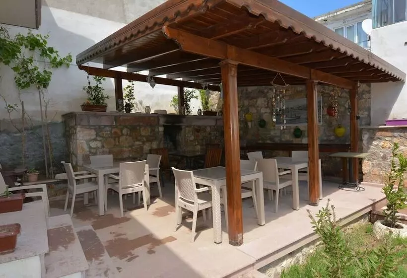 ホテル Hayriye Hanim Ege