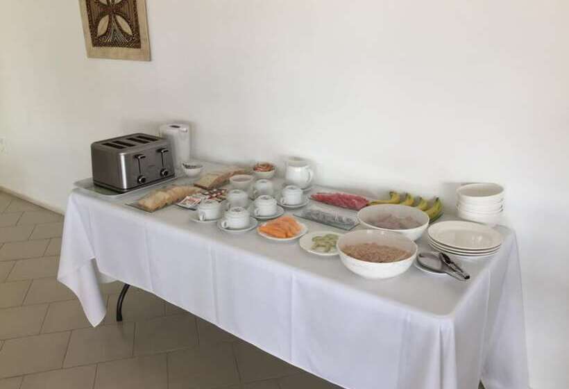 هتل House Of Tonga