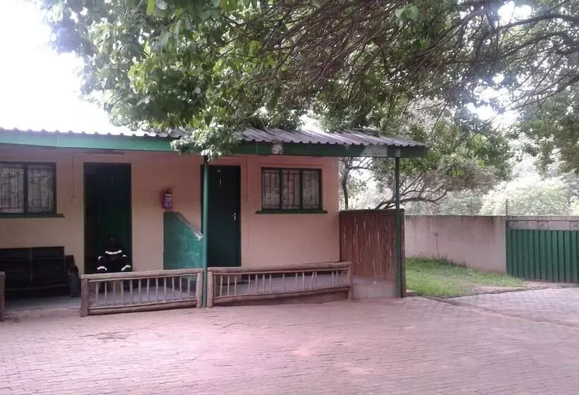 هتل Kazungula Guest House