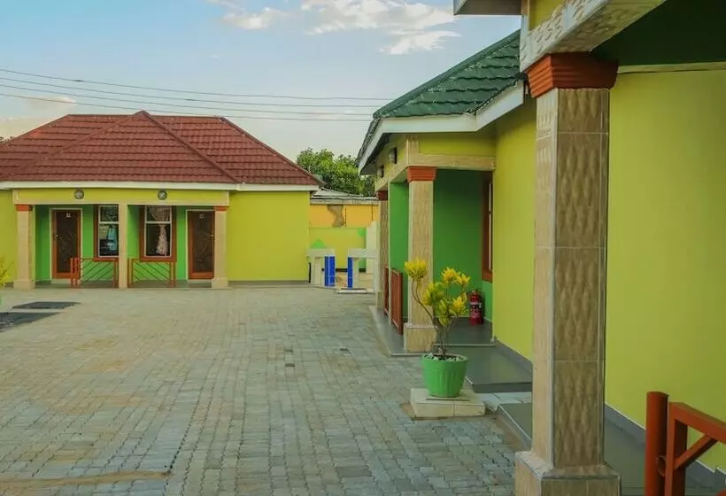 هتل Km Executive Lodge