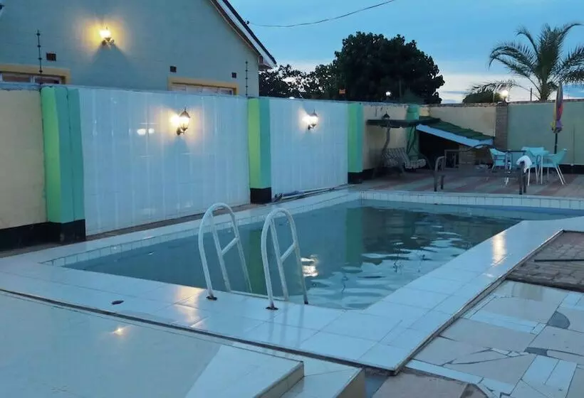 هتل Km Executive Lodge