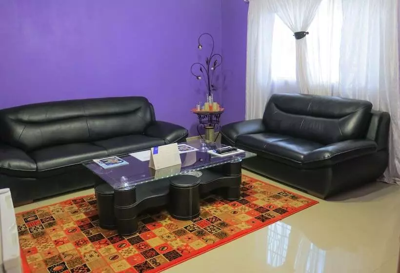 هتل Km Executive Lodge