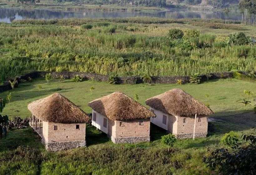 هتل Lake Chahafi  Resort