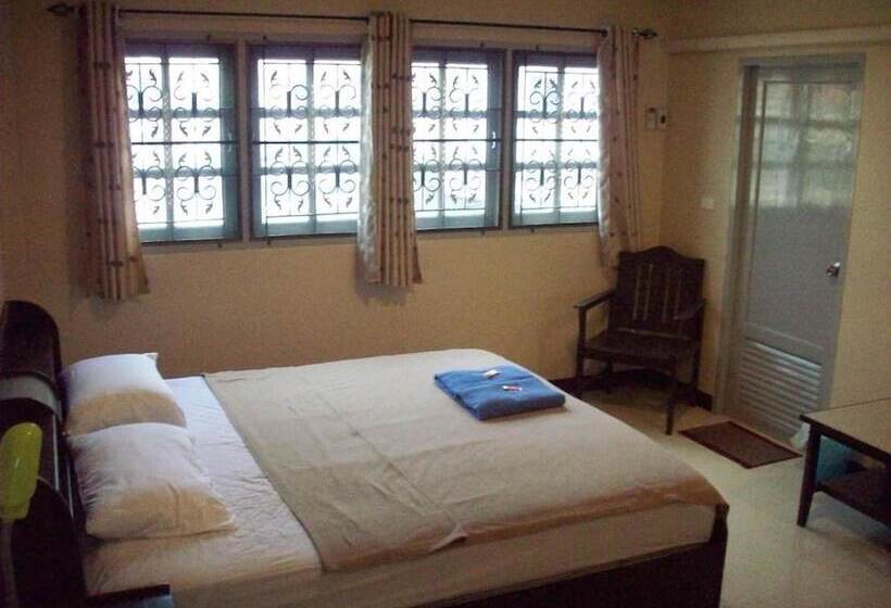 فندق Orient House