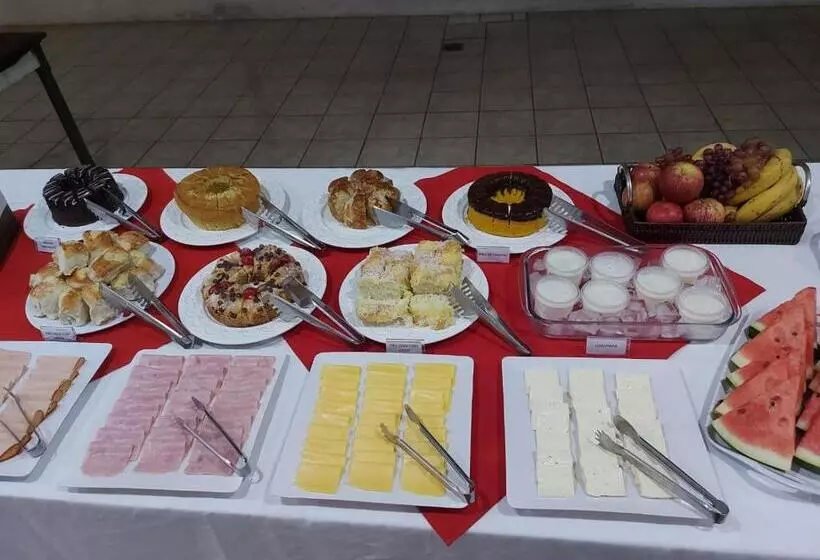 Hotelli Pousada Casablanca águas De São Pedro