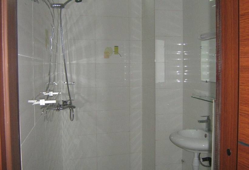 هتل Rosalie S Apparts