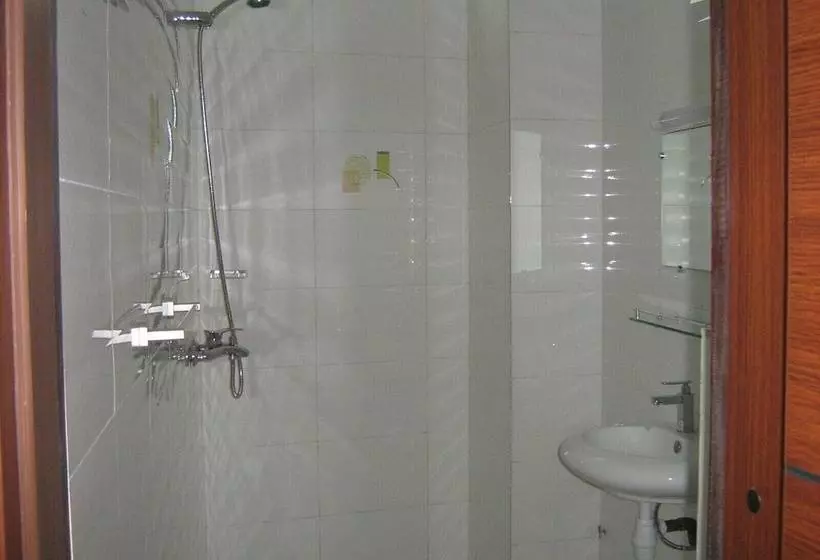 هتل Rosalie S Apparts