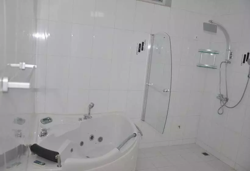 هتل Rosalie S Apparts