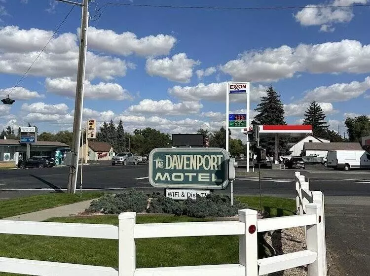 The Davenport Motel