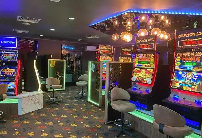 Nightcap At Horse & Jockey Hotel Warwick