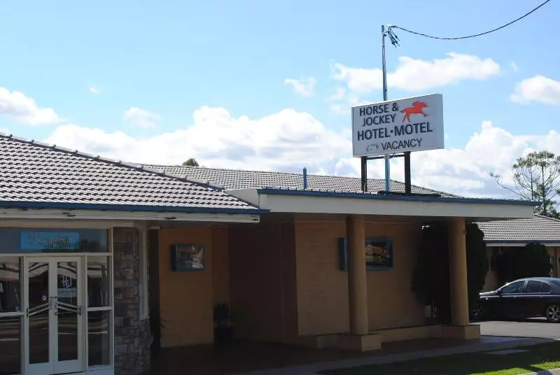 Nightcap At Horse & Jockey Hotel Warwick