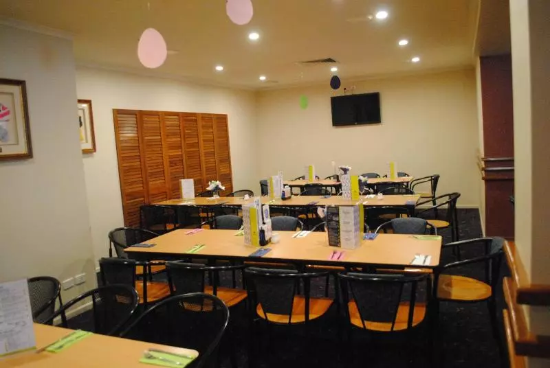 Nightcap At Horse & Jockey Hotel Warwick