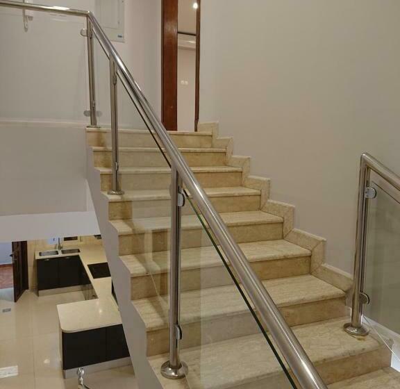 اجنحة النرجس الفندقية