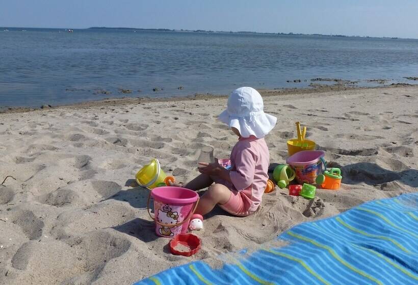 בית מלון כפרי Pension Am Burgwall