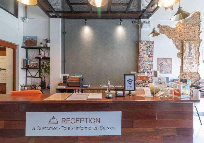 Отель The Old City Wall Inn