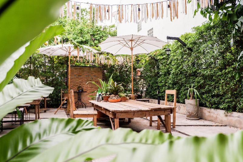 Отель The Old City Wall Inn