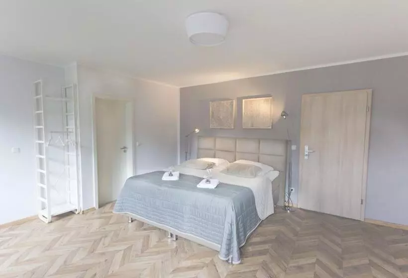 Hotelli Tm Suites