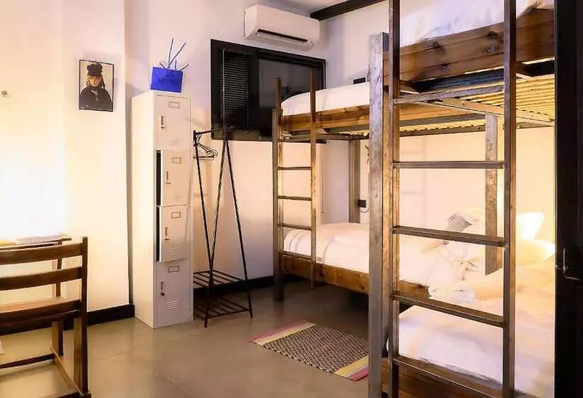 مسافرخانه Lanave