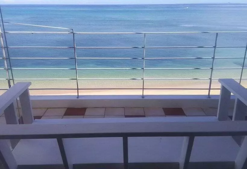 Hotelli Beach Room