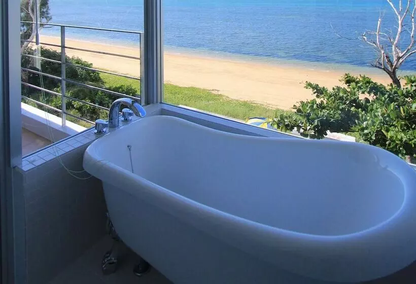 Hotelli Beach Room