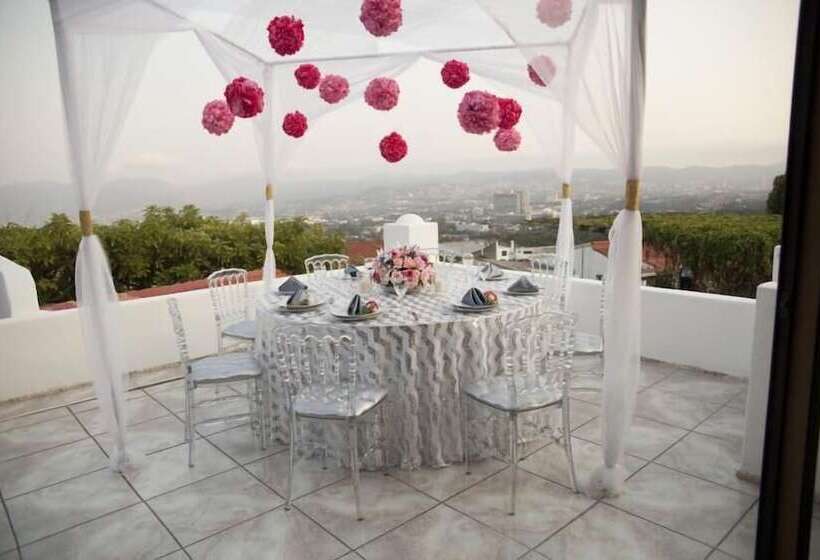 فندق Boutique Valverde Cumbres De La Escalon